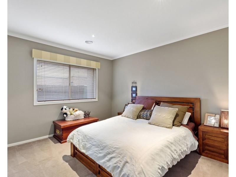 17 Duncan Court, Junortoun VIC 3551