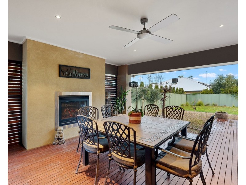 17 Duncan Court, Junortoun VIC 3551