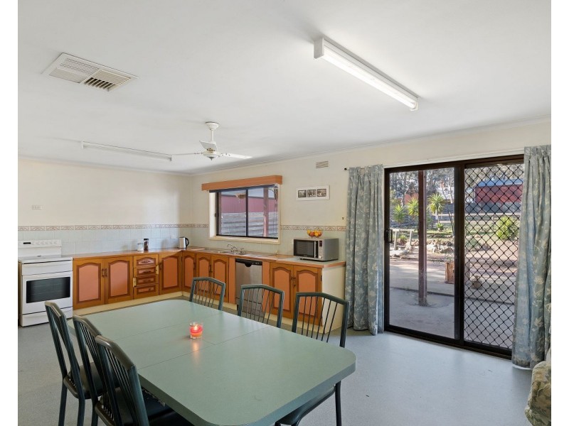 696 Midland Highway, Huntly VIC 3551