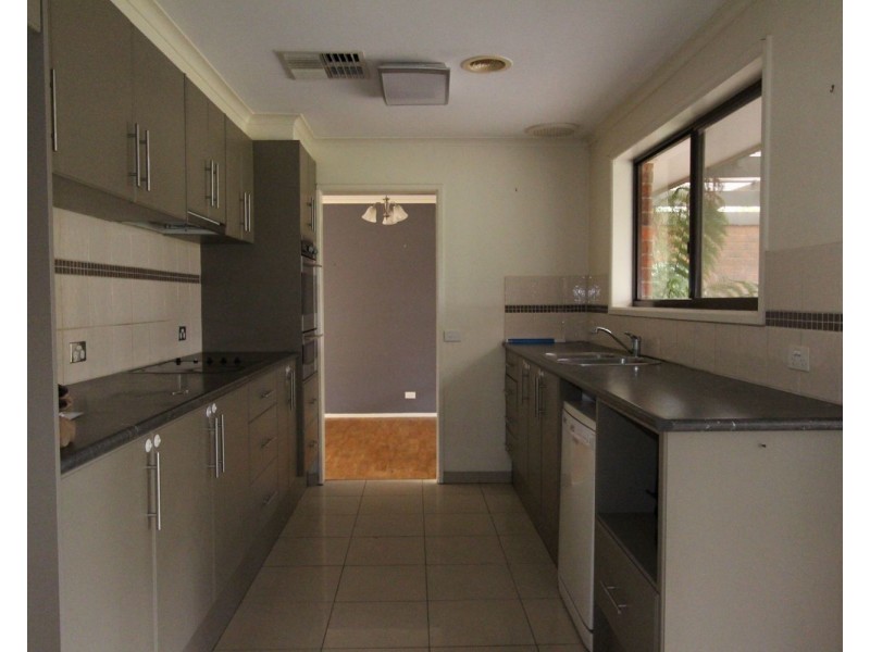 7 Sunset Drive, Strathfieldsaye VIC 3551