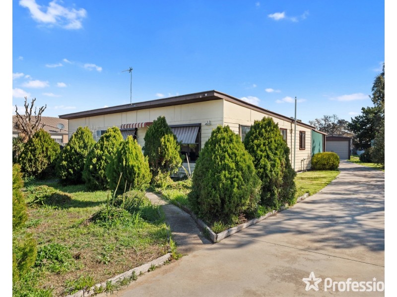 207 Jobs Gully Road, Eaglehawk VIC 3556