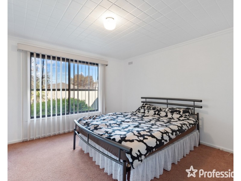 207 Jobs Gully Road, Eaglehawk VIC 3556