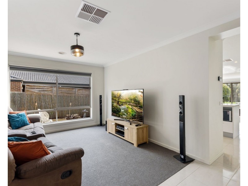 8 Everlasting Rise, Kangaroo Flat VIC 3555