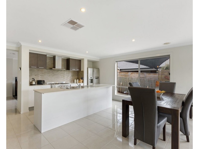 8 Everlasting Rise, Kangaroo Flat VIC 3555