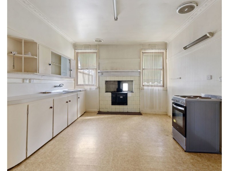 1 Ash Street, Golden Square VIC 3555