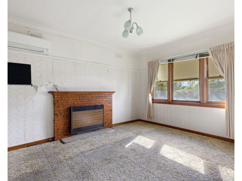 1 Ash Street, Golden Square VIC 3555