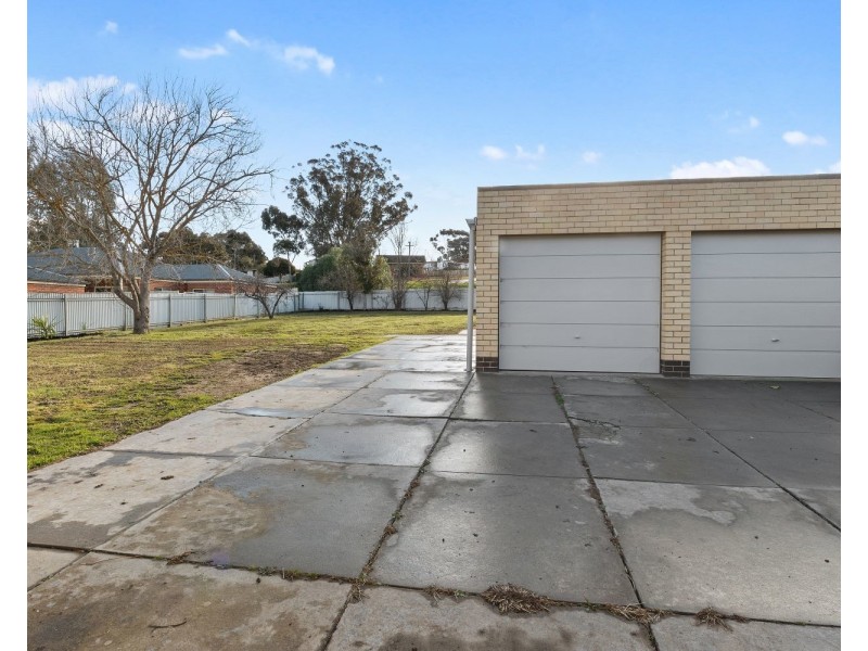 11 Prouses Road, North Bendigo VIC 3550