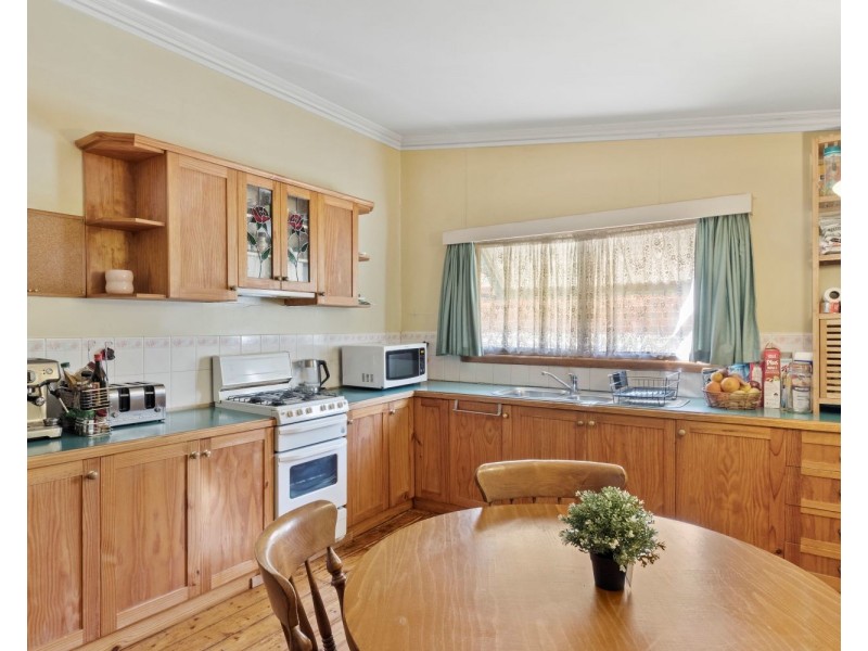 94 Thistle Street, Bendigo VIC 3550