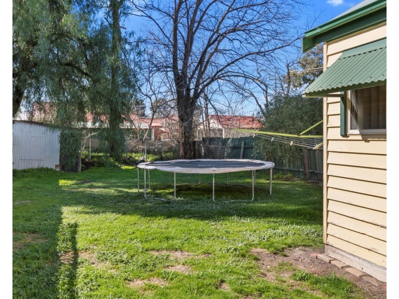 94 Thistle Street, Bendigo VIC 3550