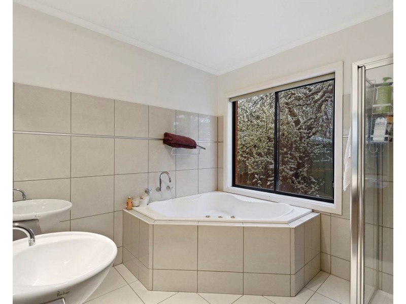 39 Keck Street, Flora Hill VIC 3550