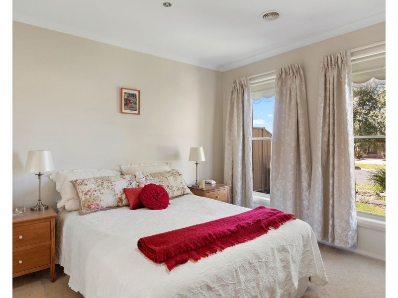 56 Bassett Drive, Strathfieldsaye VIC 3551