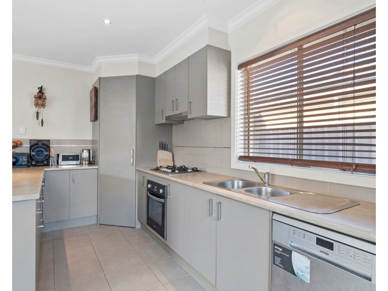 4/15 Nelson Street, California Gully VIC 3556