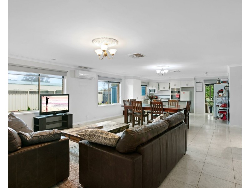 9 Carsons Road, Epsom VIC 3551