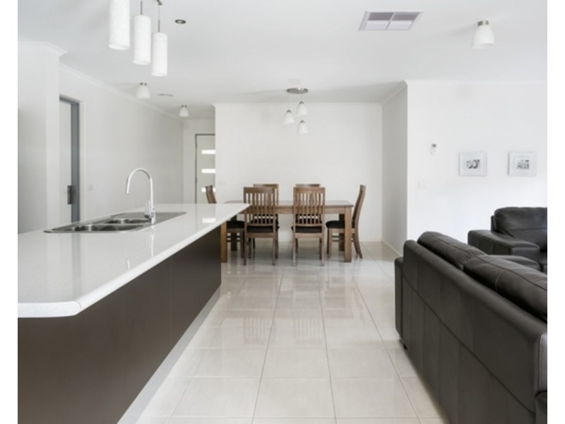 85 Sternberg Street, Kennington VIC 3550