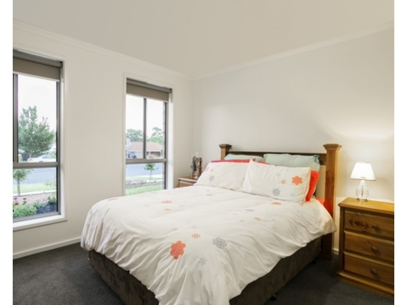 85 Sternberg Street, Kennington VIC 3550