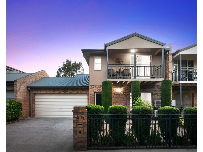 25 Miller Street, Flora Hill VIC 3550