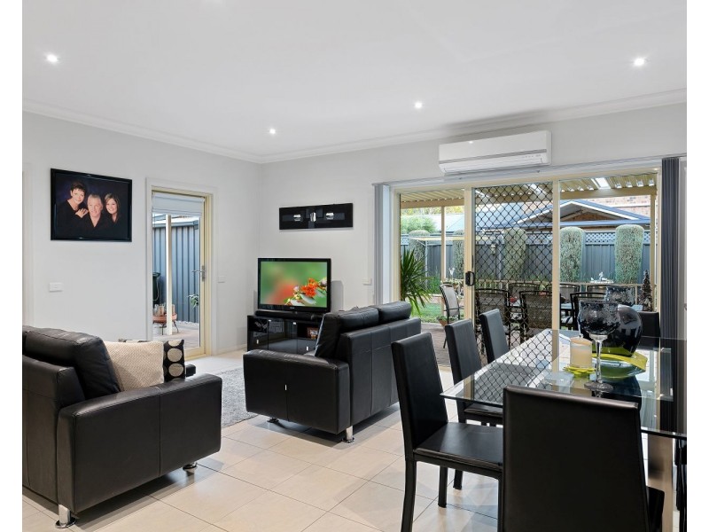 25 Miller Street, Flora Hill VIC 3550