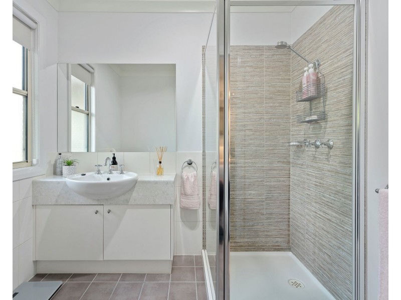 25 Miller Street, Flora Hill VIC 3550