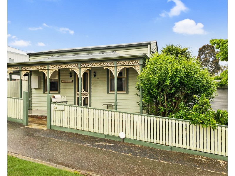 38  Honeysuckle Street, Bendigo VIC 3550
