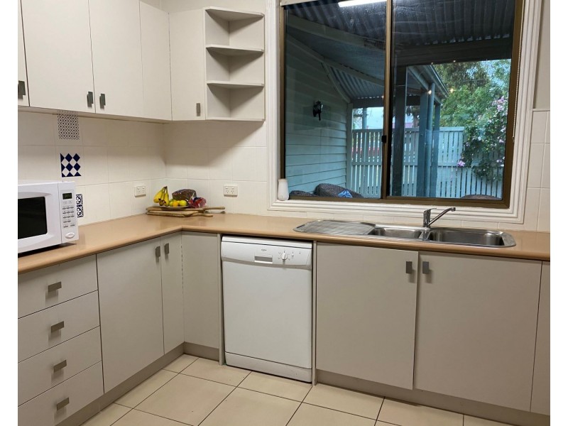 38  Honeysuckle Street, Bendigo VIC 3550