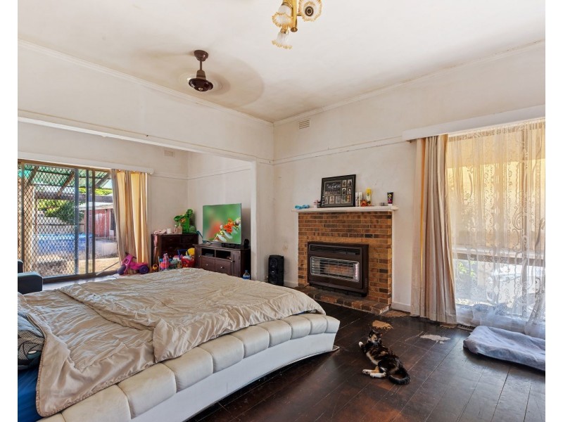 14 Ellis Street, Flora Hill VIC 3550