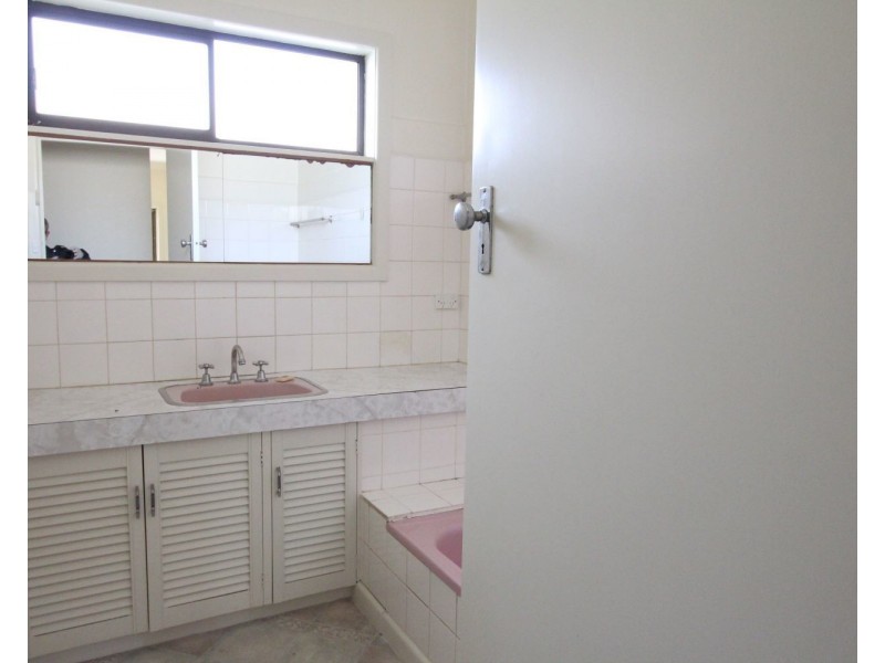 399 & 399A High Street, Golden Square VIC 3555