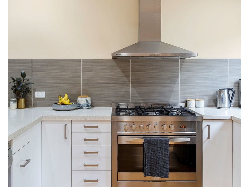 6 Echuca Street, Quarry Hill VIC 3550