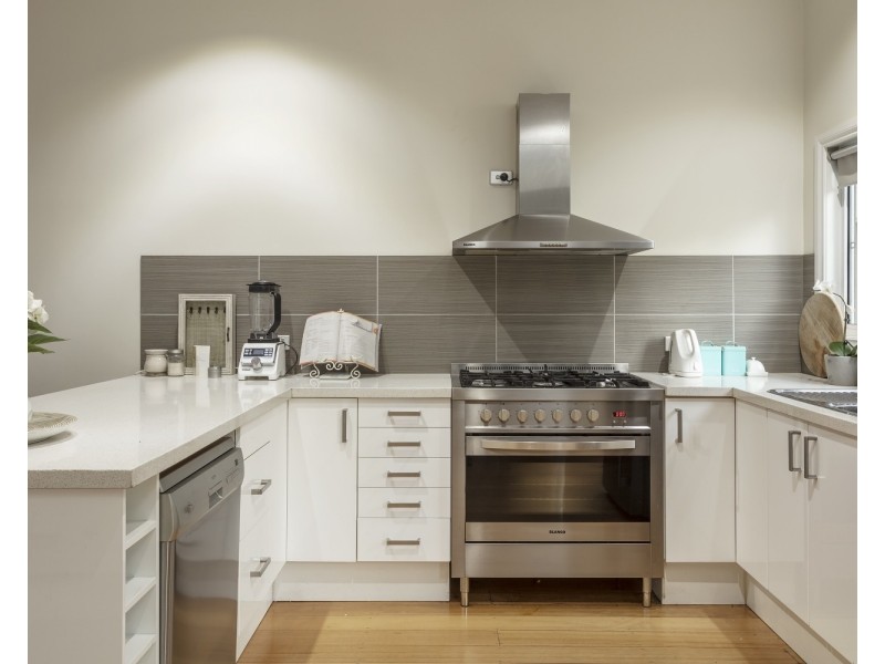 6 Echuca Street, Quarry Hill VIC 3550