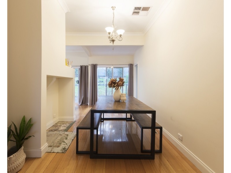 6 Echuca Street, Quarry Hill VIC 3550