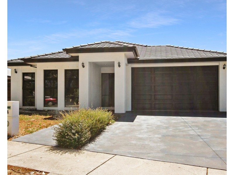 34 The Boulevard, White Hills VIC 3550