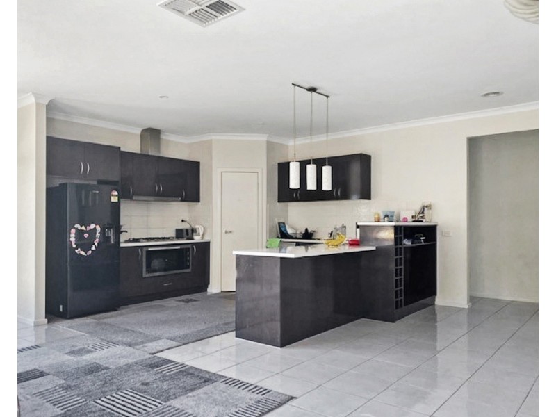34 The Boulevard, White Hills VIC 3550