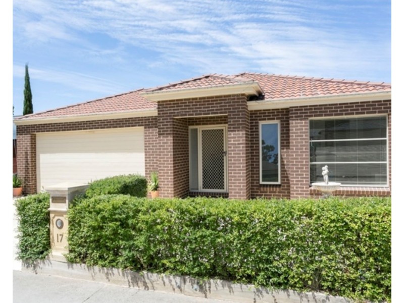 17  Cooba Drive, Epsom VIC 3551