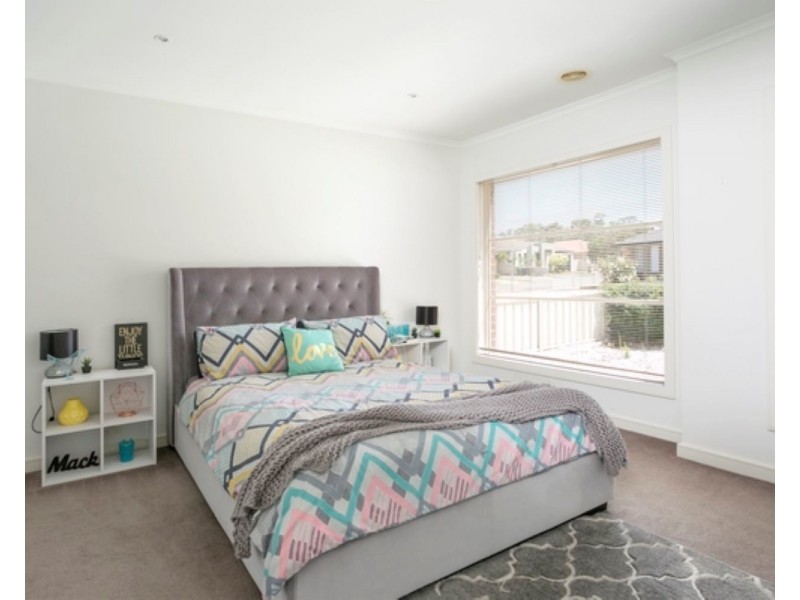 17  Cooba Drive, Epsom VIC 3551