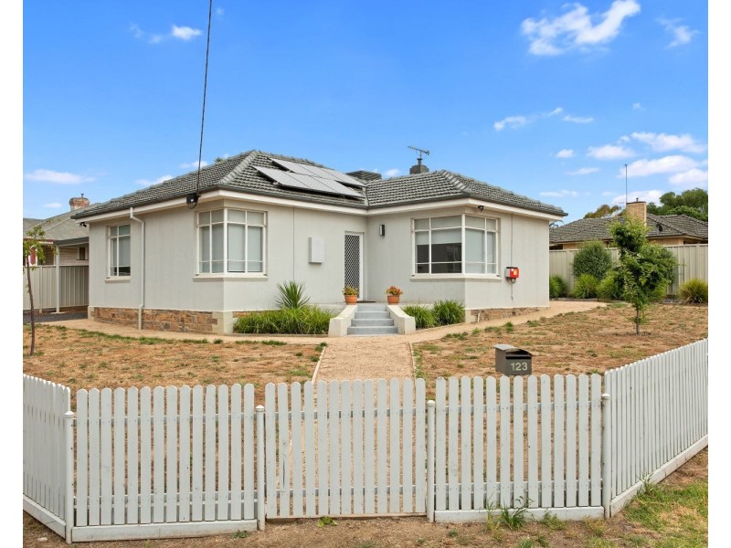 123 Upper California Gully Road, California Gully VIC 3556