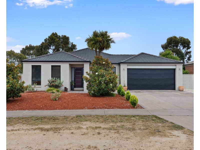 34 Cooba Drive, Epsom VIC 3551