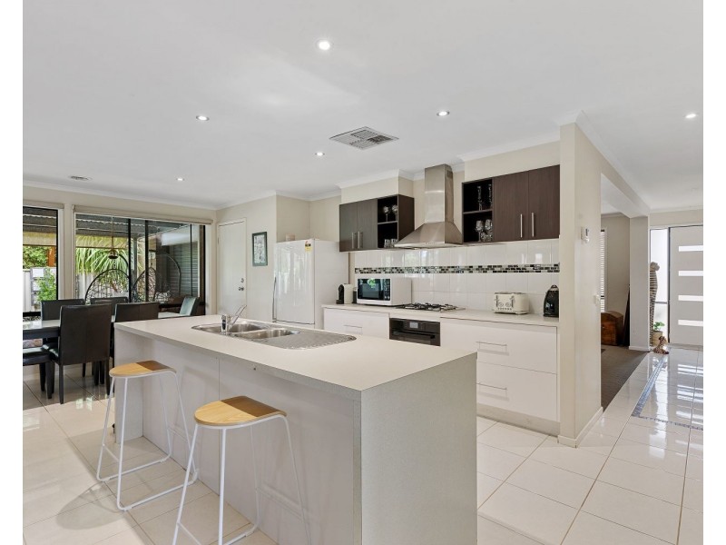 34 Cooba Drive, Epsom VIC 3551