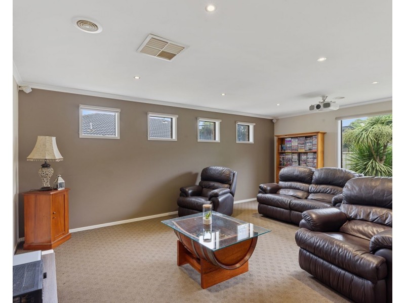 34 Cooba Drive, Epsom VIC 3551