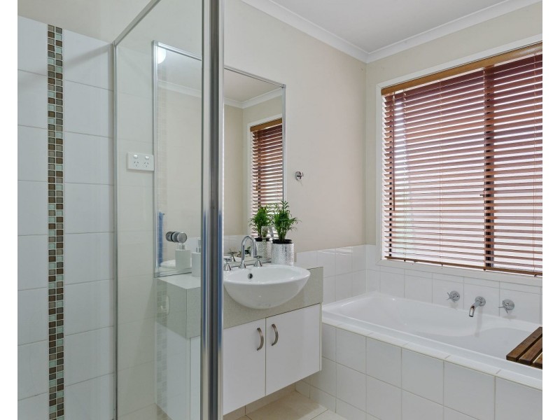 34 Cooba Drive, Epsom VIC 3551