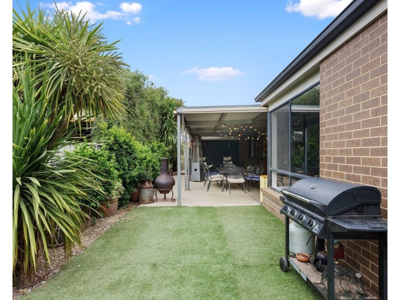 34 Cooba Drive, Epsom VIC 3551