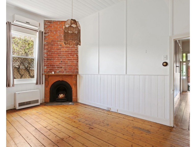 63 Gladstone Street, Quarry Hill VIC 3550