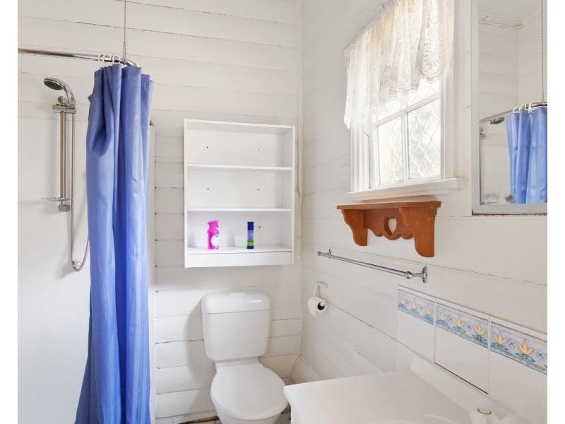 63 Gladstone Street, Quarry Hill VIC 3550