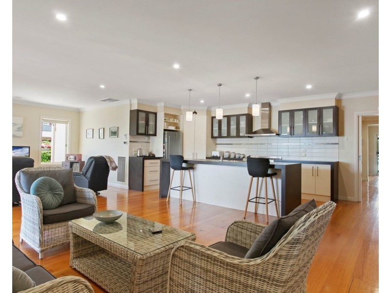 94 Queen, Kangaroo Flat VIC 3555