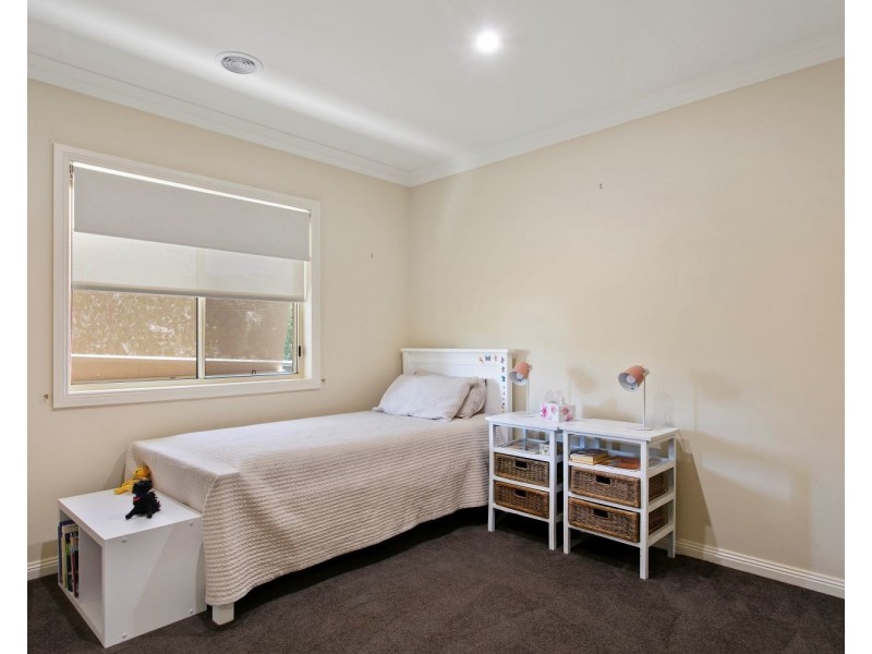 94 Queen, Kangaroo Flat VIC 3555