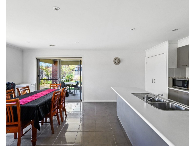 79 Greenfield Drive, Epsom VIC 3551