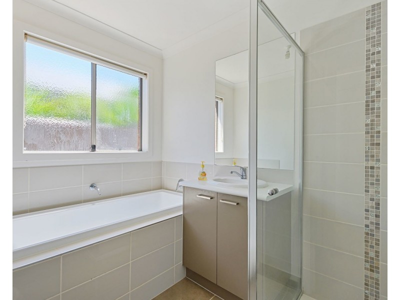 79 Greenfield Drive, Epsom VIC 3551