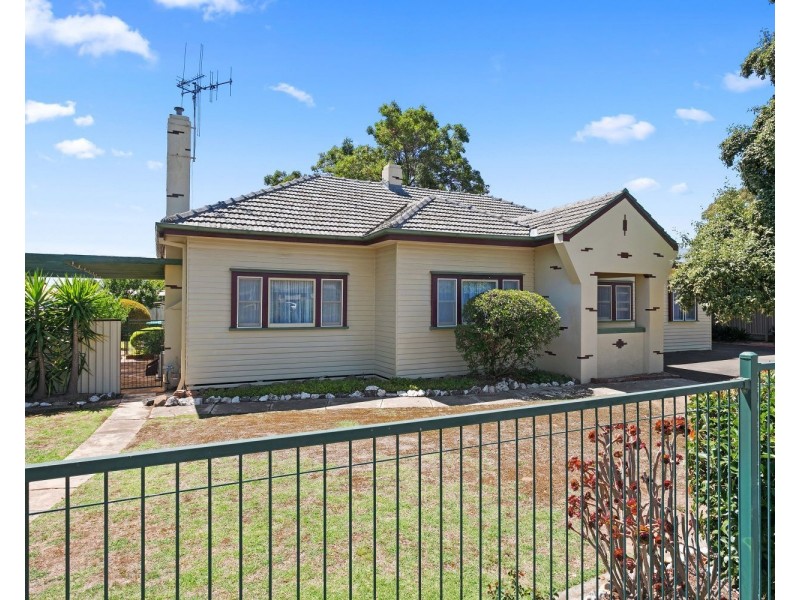 10 Lyons Street, White Hills VIC 3550