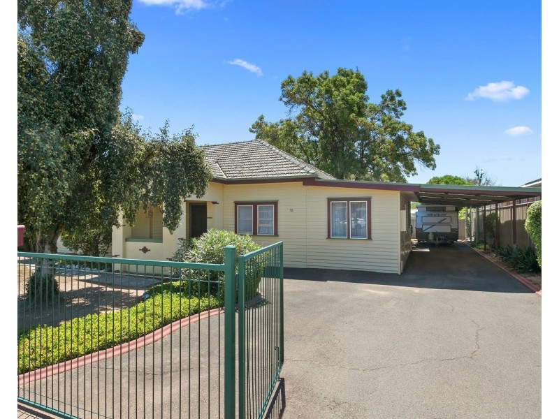 10 Lyons Street, White Hills VIC 3550