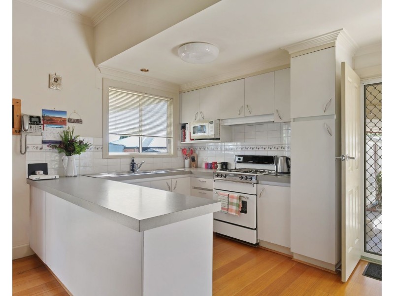 10 Lyons Street, White Hills VIC 3550