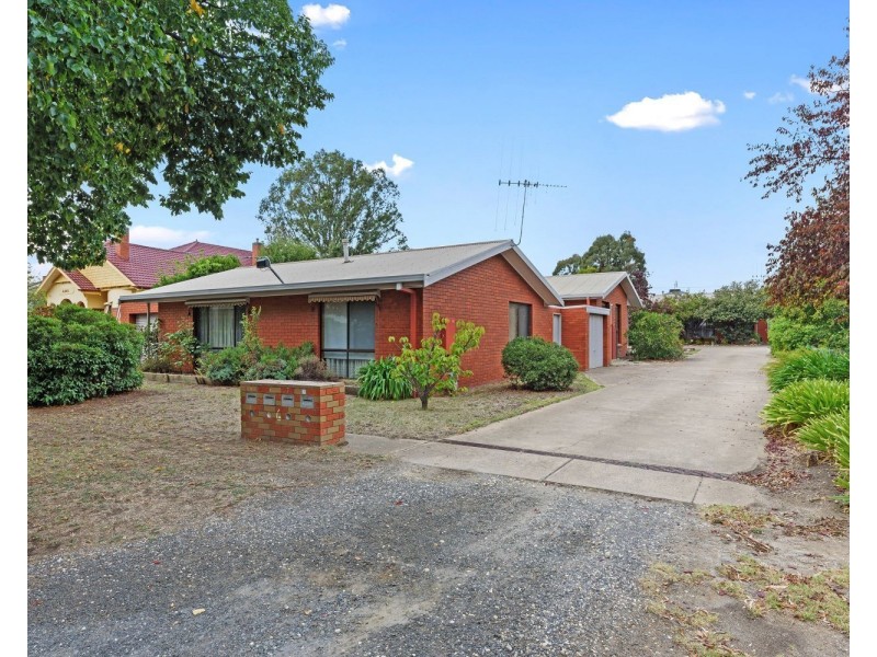 1,2,3 & 4/6  Wolstencroft Street, Flora Hill VIC 3550