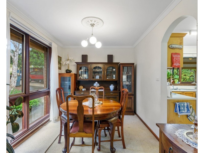 18 Gordon Street, Spring Gully VIC 3550